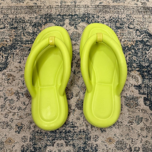 Melissa  Flip Flop Size 7 - Picture 5 of 12